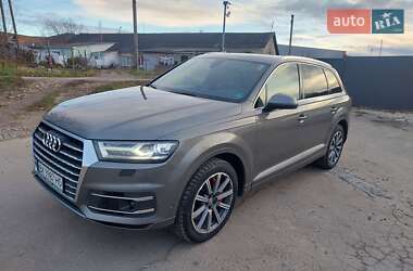 Позашляховик / Кросовер Audi Q7 2016 в Рівному