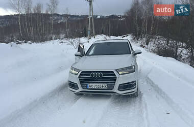 Внедорожник / Кроссовер Audi Q7 2017 в Ужгороде