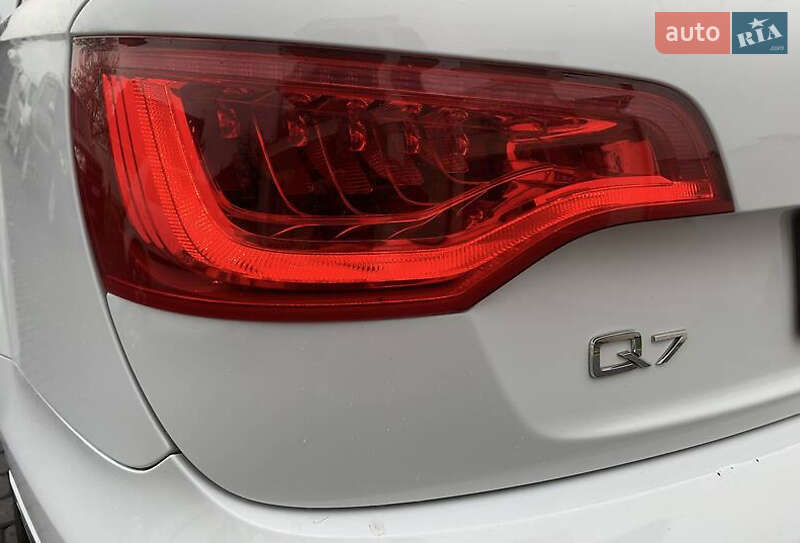 Позашляховик / Кросовер Audi Q7 2013 в Львові