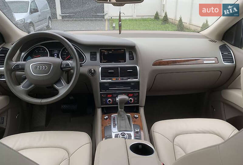 Позашляховик / Кросовер Audi Q7 2013 в Львові