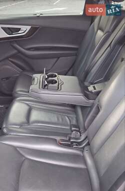 Внедорожник / Кроссовер Audi Q7 2019 в 