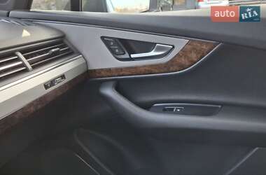 Внедорожник / Кроссовер Audi Q7 2019 в 