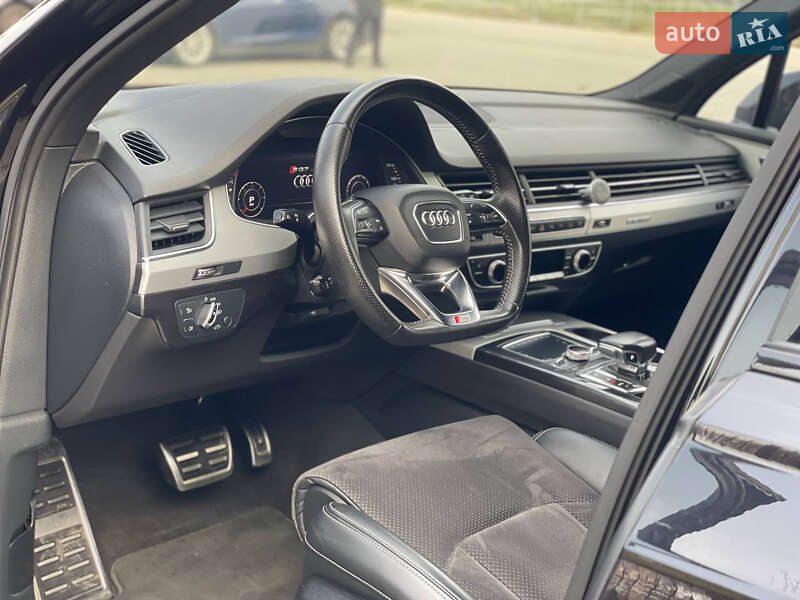 Позашляховик / Кросовер Audi Q7 2016 в Києві