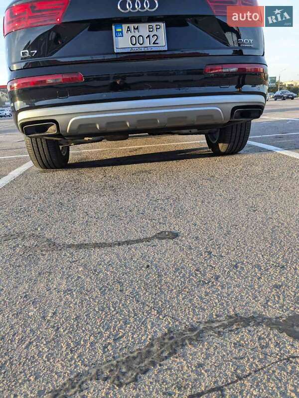 Позашляховик / Кросовер Audi Q7 2018 в Рівному