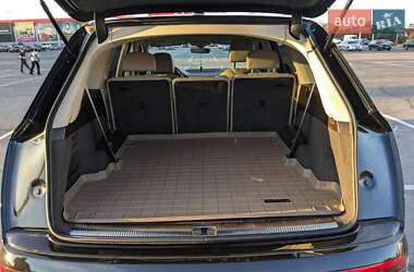 Внедорожник / Кроссовер Audi Q7 2018 в 