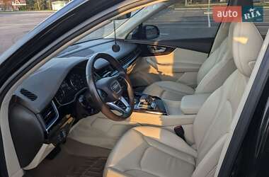 Внедорожник / Кроссовер Audi Q7 2018 в 