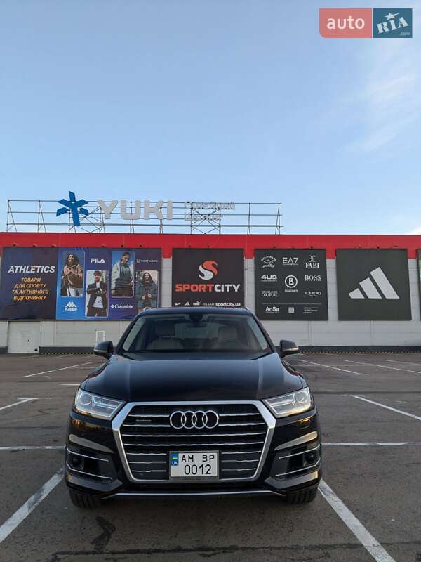 Позашляховик / Кросовер Audi Q7 2018 в Рівному