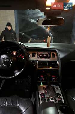 Внедорожник / Кроссовер Audi Q7 2008 в 