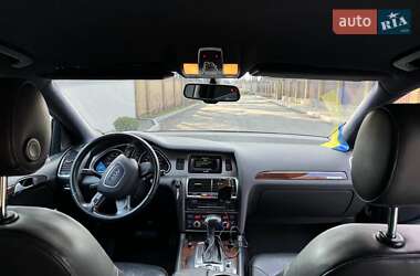Позашляховик / Кросовер Audi Q7 2011 в 