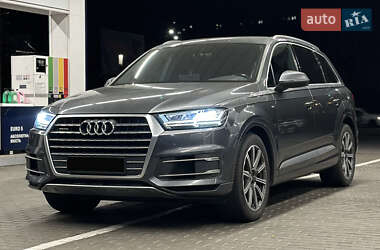 Внедорожник / Кроссовер Audi Q7 2016 в Днепре