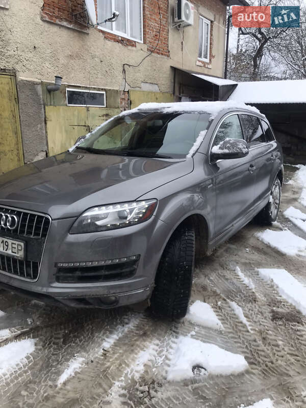 Внедорожник / Кроссовер Audi Q7 2013 в Борщеве