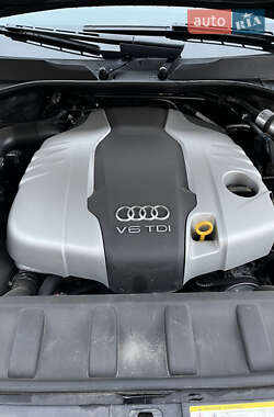 Внедорожник / Кроссовер Audi Q7 2013 в 