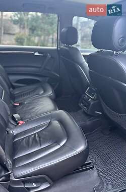 Внедорожник / Кроссовер Audi Q7 2012 в 