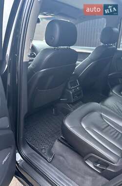Внедорожник / Кроссовер Audi Q7 2012 в 