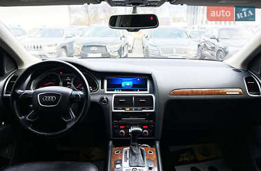 Внедорожник / Кроссовер Audi Q7 2015 в 