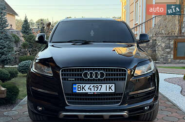 Внедорожник / Кроссовер Audi Q7 2007 в Вараше