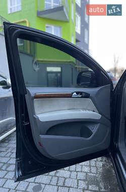 Внедорожник / Кроссовер Audi Q7 2009 в 