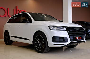 Внедорожник / Кроссовер Audi Q7 2018 в 