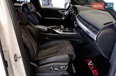 Внедорожник / Кроссовер Audi Q7 2018 в 