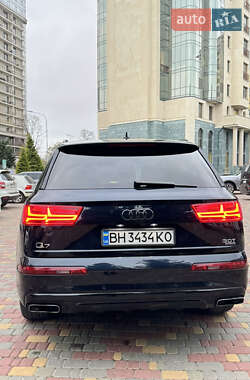 Внедорожник / Кроссовер Audi Q7 2017 в Одессе