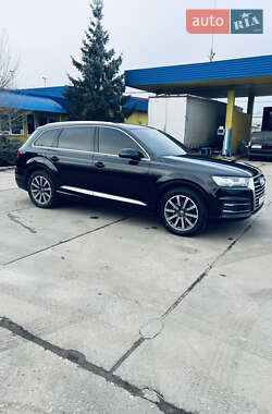 Позашляховик / Кросовер Audi Q7 2015 в Умані