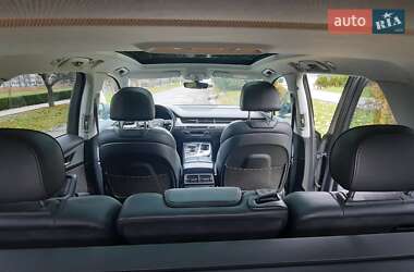 Внедорожник / Кроссовер Audi Q7 2016 в 