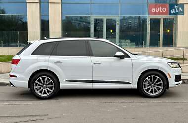 Внедорожник / Кроссовер Audi Q7 2016 в Днепре