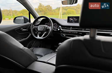 Позашляховик / Кросовер Audi Q7 2019 в 