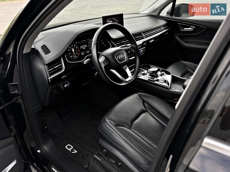 Позашляховик / Кросовер Audi Q7 2019 в Чернівцях