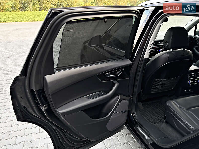 Позашляховик / Кросовер Audi Q7 2019 в Чернівцях