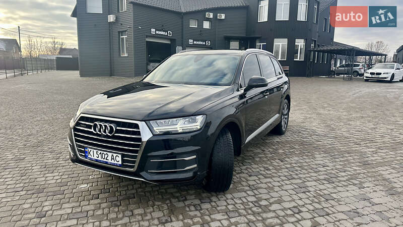 Внедорожник / Кроссовер Audi Q7 2017 в Белой Церкви