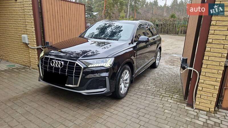 Внедорожник / Кроссовер Audi Q7 2020 в Ровно