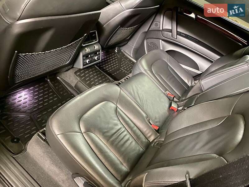 Внедорожник / Кроссовер Audi Q7 2014 в Киеве