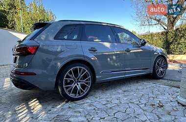 Внедорожник / Кроссовер Audi Q7 2022 в 
