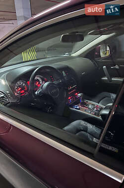 Внедорожник / Кроссовер Audi Q7 2006 в Черновцах