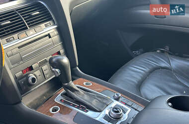 Внедорожник / Кроссовер Audi Q7 2011 в 