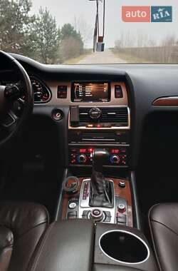 Внедорожник / Кроссовер Audi Q7 2013 в 