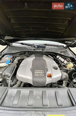 Позашляховик / Кросовер Audi Q7 2012 в 