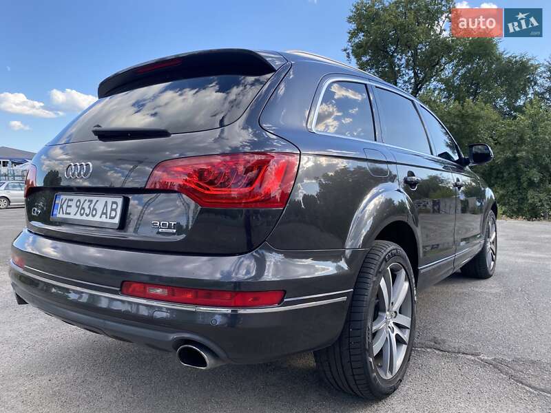Позашляховик / Кросовер Audi Q7 2013 в Дніпрі