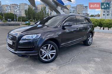 Позашляховик / Кросовер Audi Q7 2013 в Дніпрі