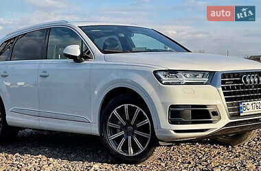 Внедорожник / Кроссовер Audi Q7 2016 в 