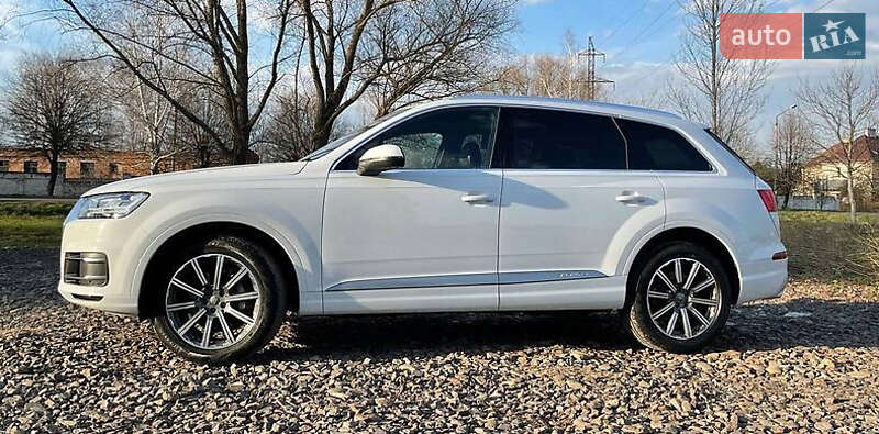 Позашляховик / Кросовер Audi Q7 2016 в Львові