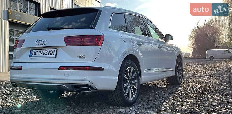 Позашляховик / Кросовер Audi Q7 2016 в Львові