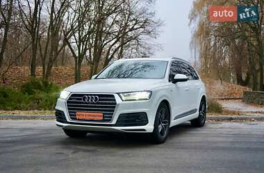 Позашляховик / Кросовер Audi Q7 2015 в Черкасах