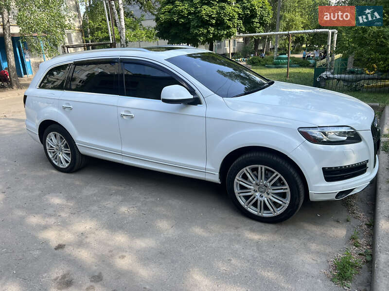 Позашляховик / Кросовер Audi Q7 2015 в Лозовій