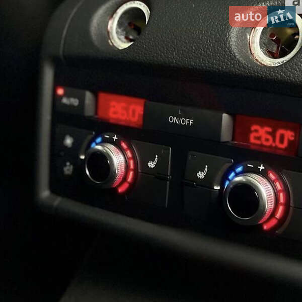 Позашляховик / Кросовер Audi Q7 2011 в Самборі