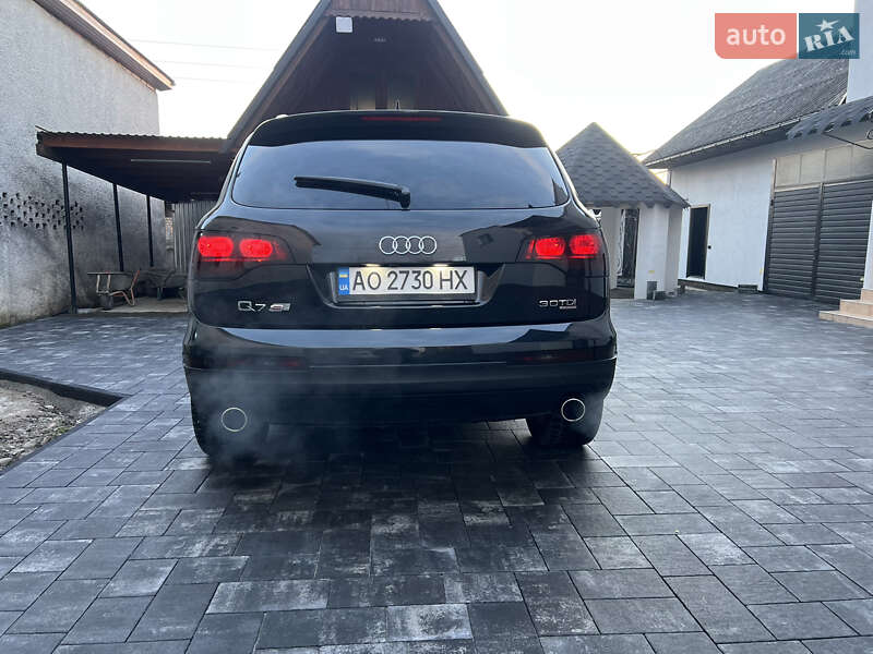 Внедорожник / Кроссовер Audi Q7 2007 в Хусте