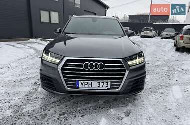 Позашляховик / Кросовер Audi Q7 2017 в Золочеві