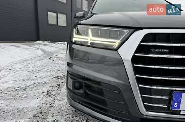 Позашляховик / Кросовер Audi Q7 2017 в Золочеві