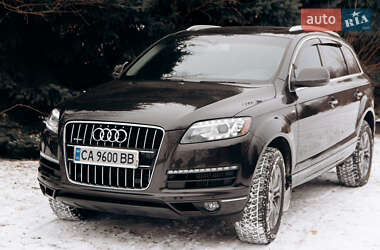 Позашляховик / Кросовер Audi Q7 2015 в Києві